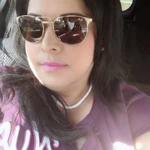 Meet your Posher, Mirella